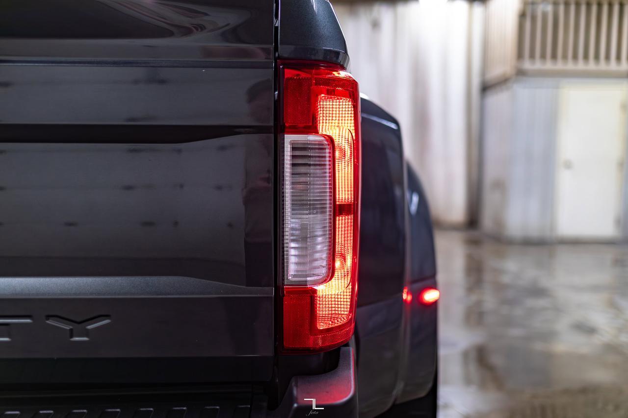 2019 Ford F-450 4x4 Crew Cab XLT FX4 Dually Diesel Red Deer AB