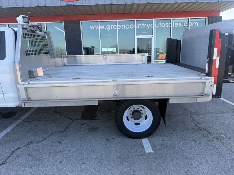 2019 Ford F-450 V10 4x4 Flatbed w/ Lift Gate XL Collinsville OK