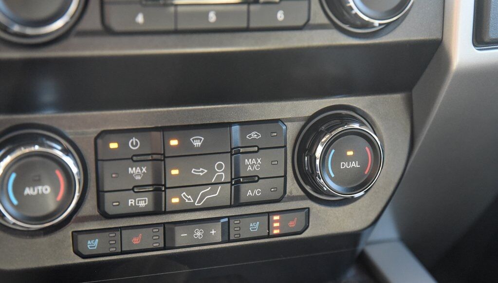 2019 Ford F-450SD Lariat Akron