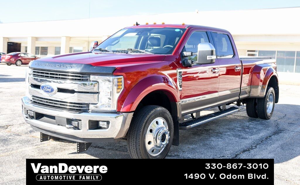 2019 Ford F-450SD Lariat Akron