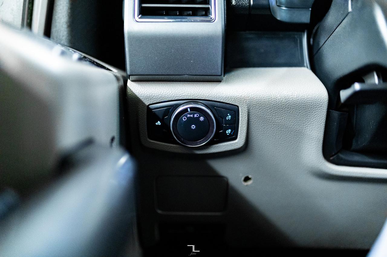 2019 Ford F-550 4x4 Crew Cab XLT Diesel Deck BCam Red Deer AB