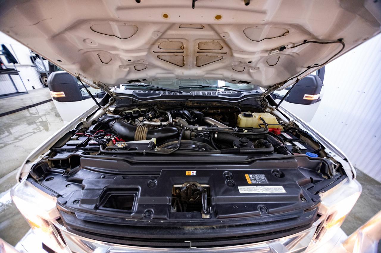 2019 Ford F-550 4x4 Crew Cab XLT Diesel Picker Red Deer AB