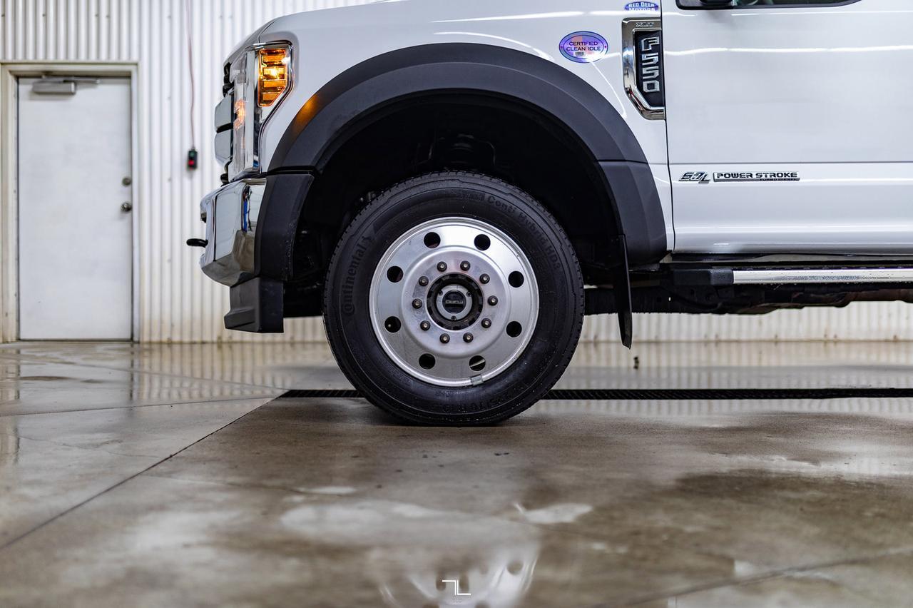 2019 Ford F-550 4x4 Crew Cab XLT Dually Deck Diesel 5th Wheel Red Deer AB