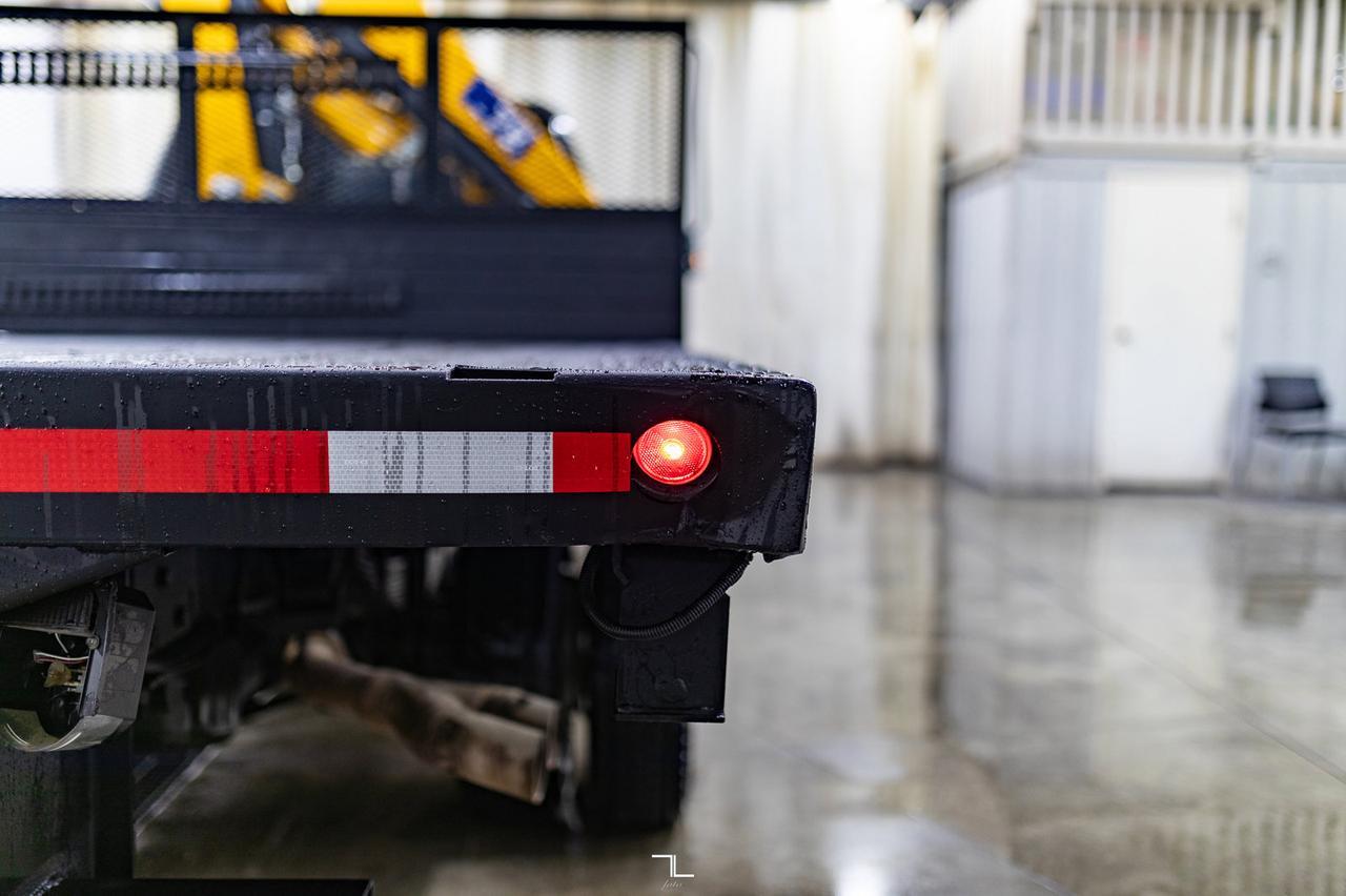 2019 Ford F-550 4x4 Crew Cab XLT Picker Diesel Deck Nav Red Deer AB