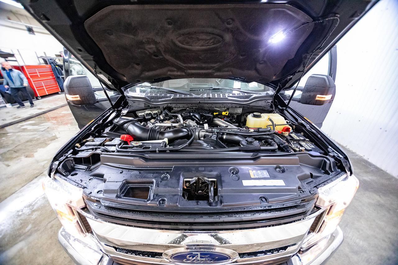 2019 Ford F-550 4x4 Crew Cab XLT Picker Diesel Deck Nav Red Deer AB