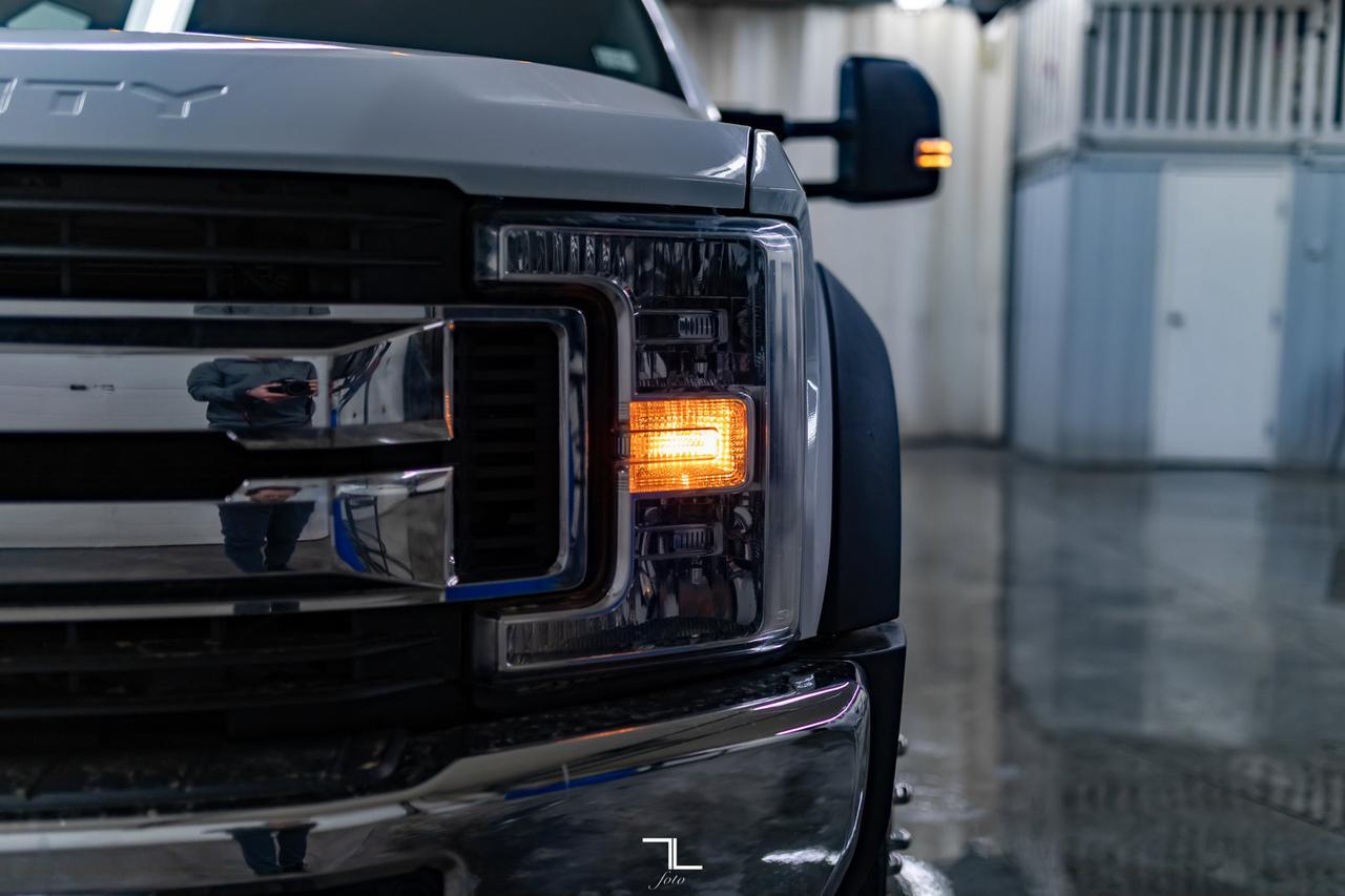 2019 Ford F-550 4x4 Crew Cab XLT Picker Dually Deck Red Deer AB