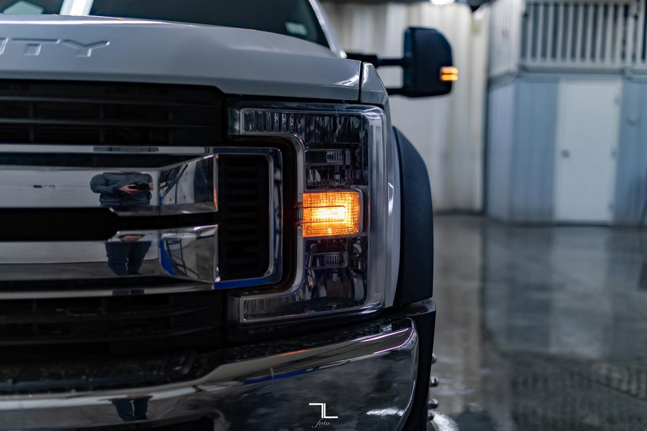 2019 Ford F-550 4x4 Crew Cab XLT Picker Dually Deck Red Deer AB