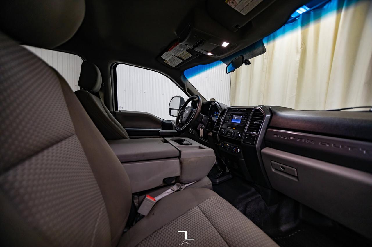 2019 Ford F-550 4x4 Crew Cab XLT Picker Dually Deck Red Deer AB