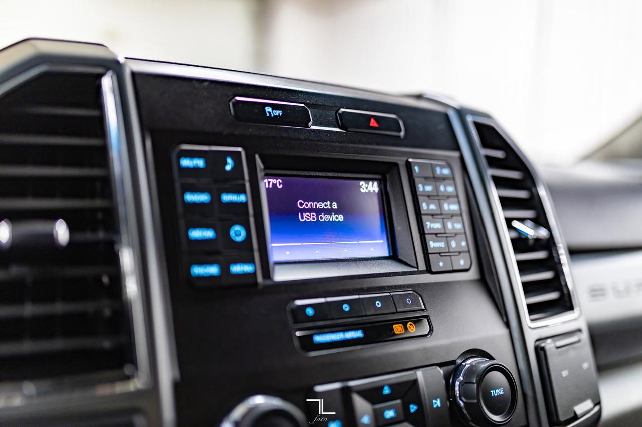 2019 Ford F-550 4x4 Crew Cab XLT Picker Dually Deck Red Deer AB