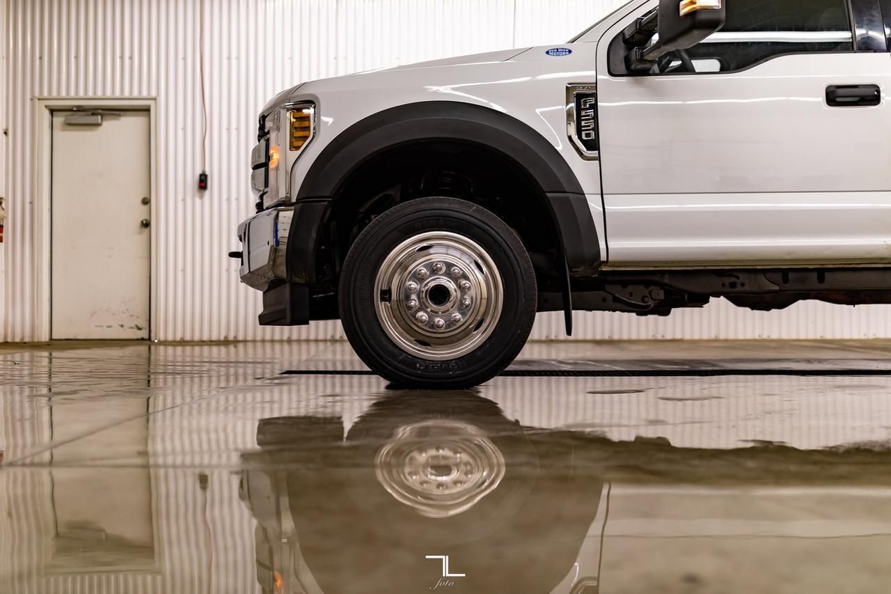 2019 Ford F-550 4x4 Crew Cab XLT Picker Dually Deck Red Deer AB