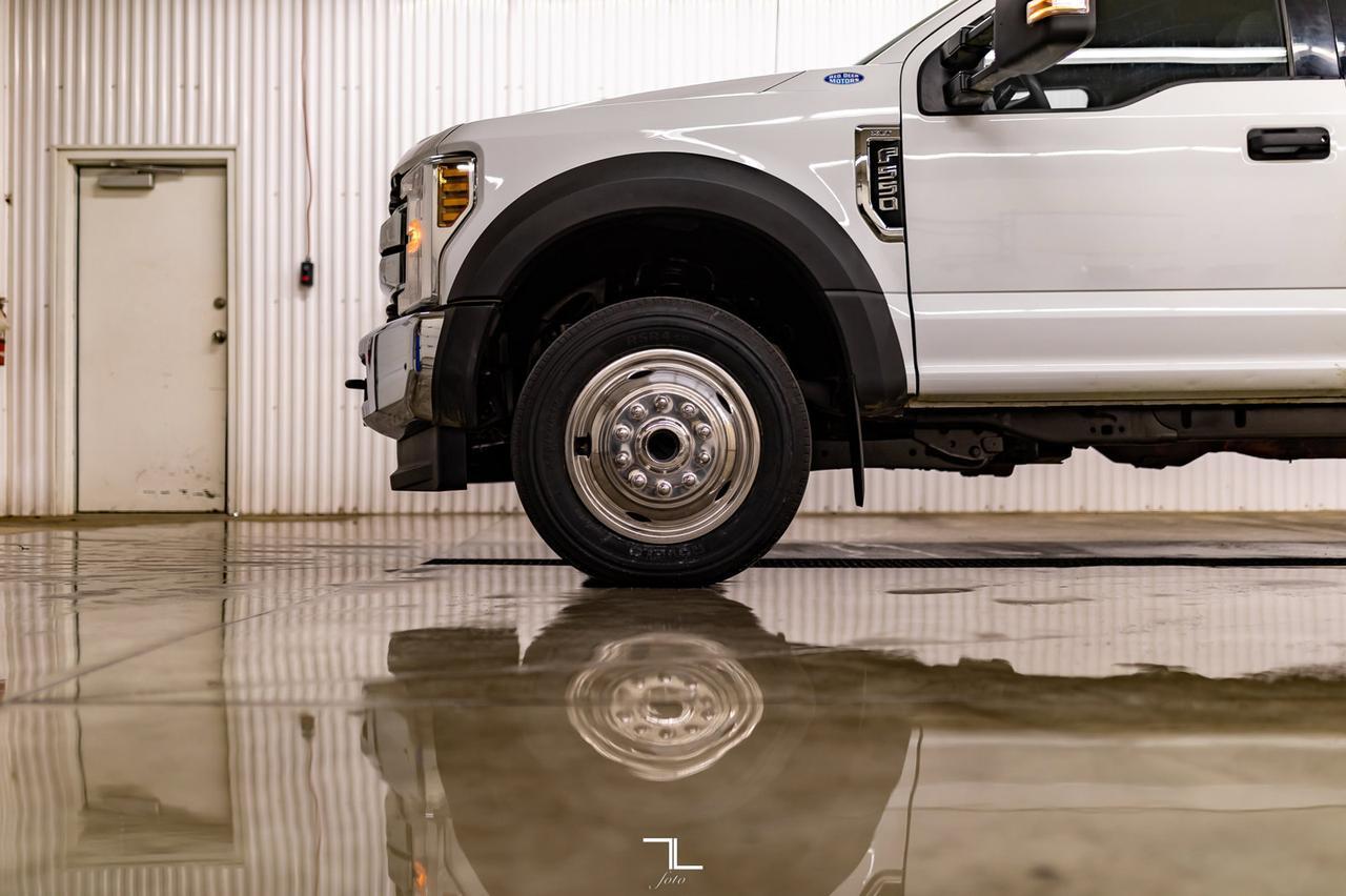 2019 Ford F-550 4x4 Crew Cab XLT Picker Dually Deck Red Deer AB