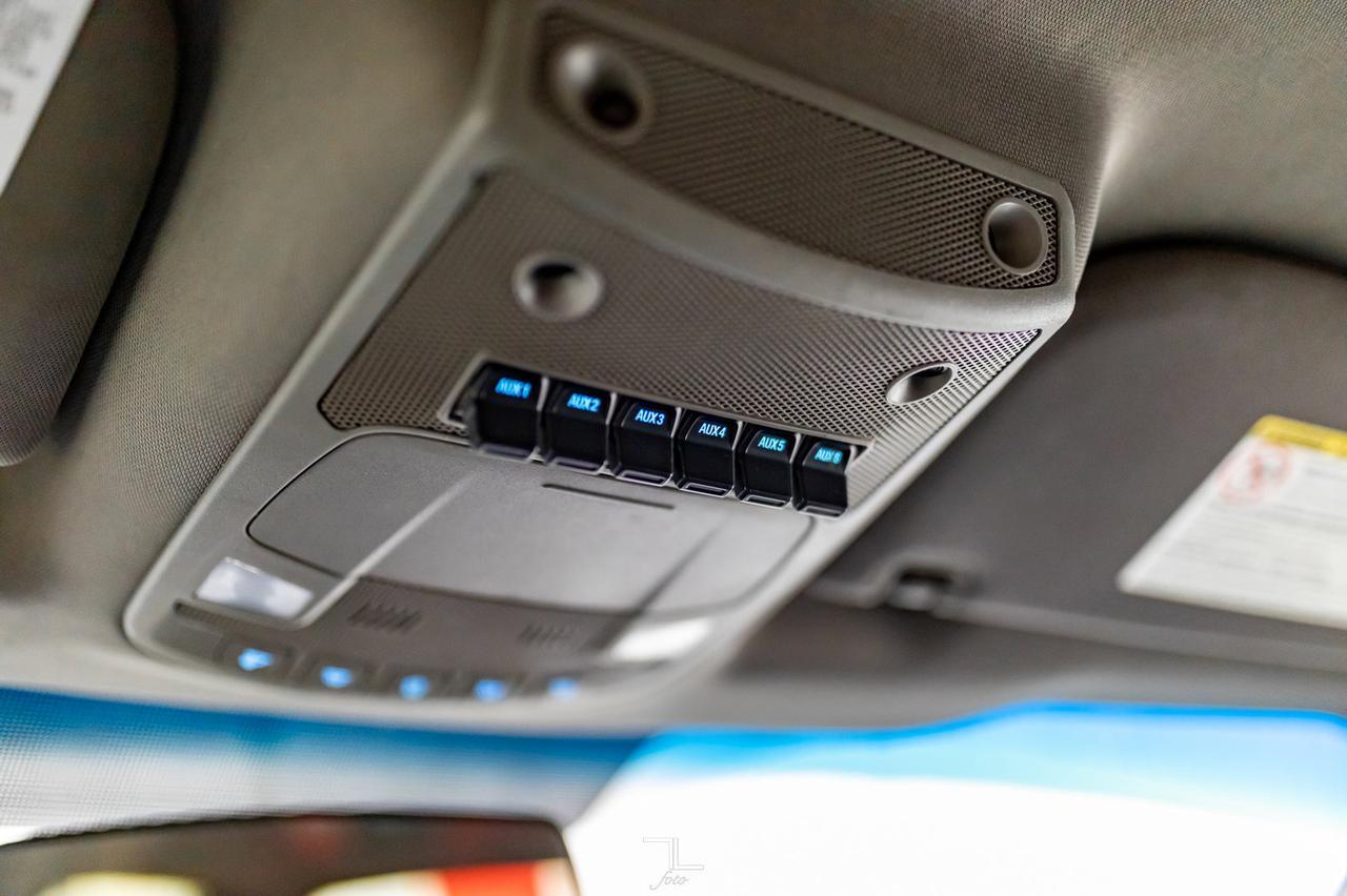 2019 Ford F-550 4x4 Crew Cab XLT Picker Dually Deck Red Deer AB