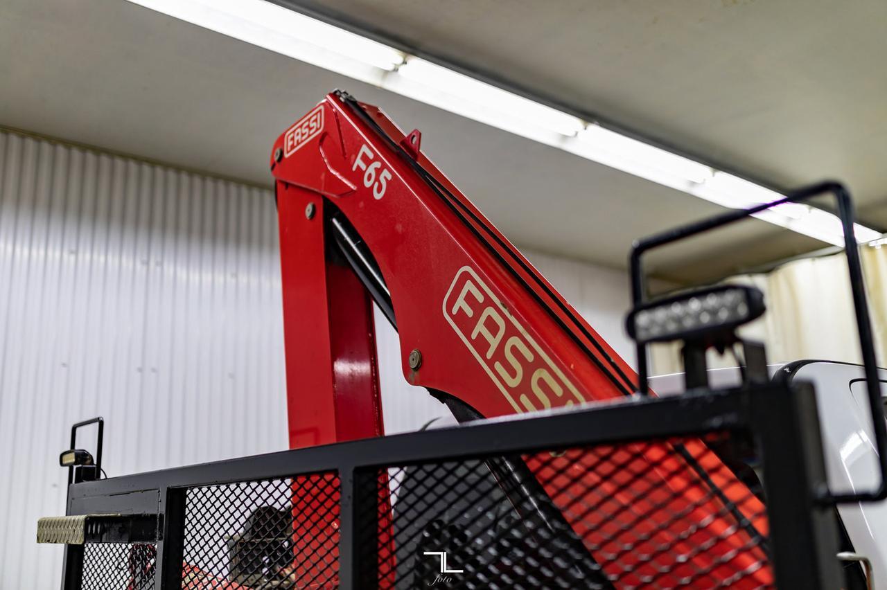 2019 Ford F-550 4x4 Crew Cab XLT Picker Dually Deck Red Deer AB