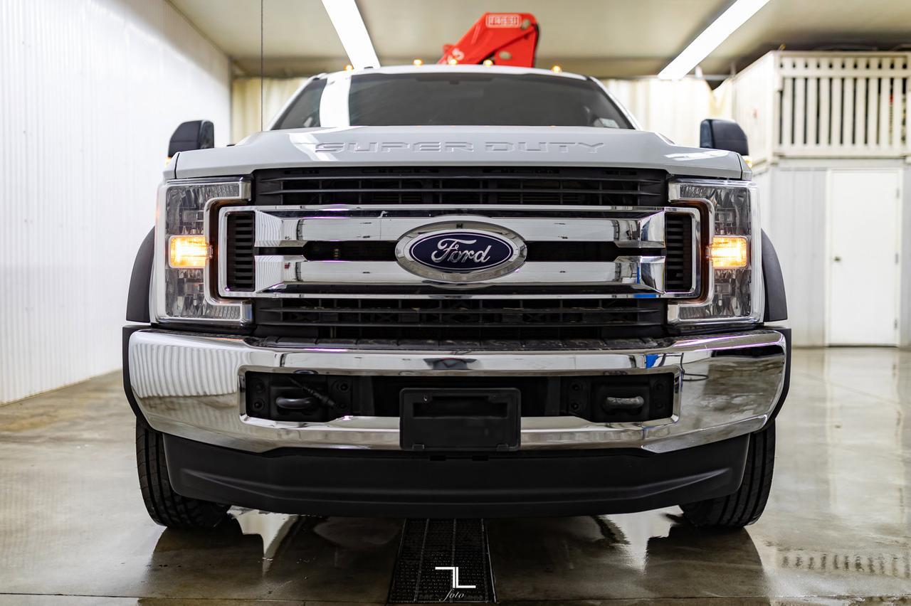 2019 Ford F-550 4x4 Crew Cab XLT Picker Dually Deck Red Deer AB