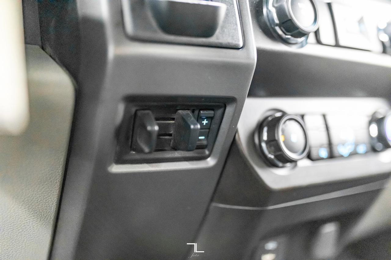 2019 Ford F-550 4x4 Crew Cab XLT Picker Dually Deck Red Deer AB