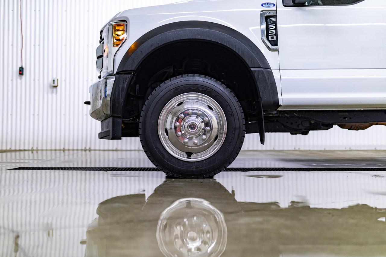 2019 Ford F-550 4x4 Reg Cab XLT Deck Dually Red Deer AB