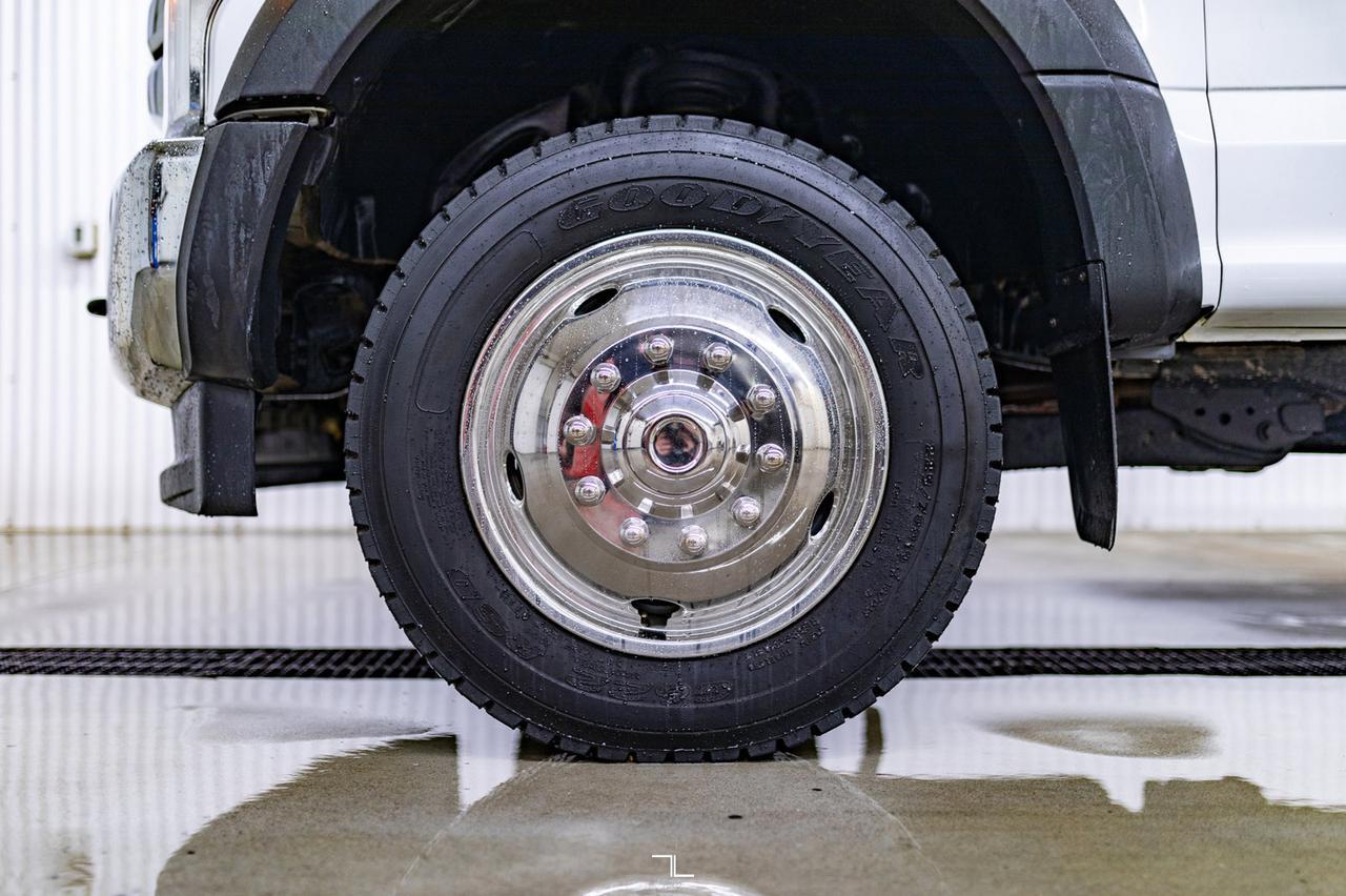 2019 Ford F-550 4x4 Reg Cab XLT Deck Dually Red Deer AB