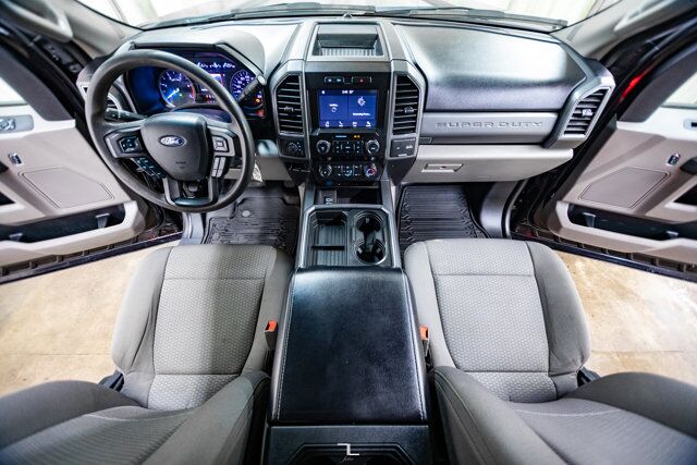 2019 Ford F-550 4x4 Super Cab XLT Dually Deck Diesel BCam Red Deer AB