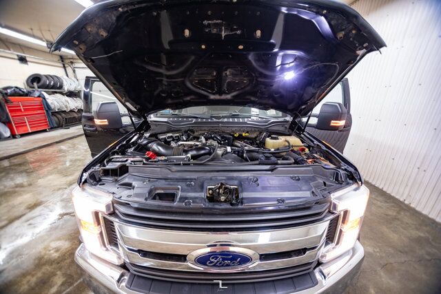 2019 Ford F-550 4x4 Super Cab XLT Dually Deck Diesel BCam Red Deer AB