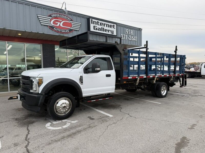 2019 Ford F-550 4x4 V10 Stake Flatbed