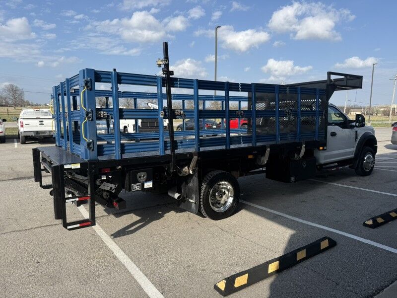 2019 Ford F-550 V10 4x4 Stake Flatbed w/ Lift Gate 79k mi's XL Collinsville OK