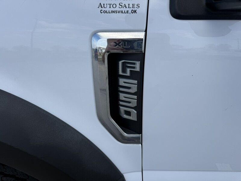 2019 Ford F-550 V10 4x4 Stake Flatbed w/ Lift Gate 79k mi's XL Collinsville OK