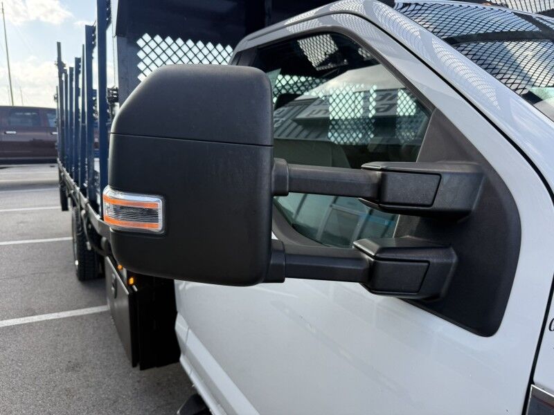 2019 Ford F-550 V10 4x4 Stake Flatbed w/ Lift Gate 79k mi's XL XL Collinsville OK