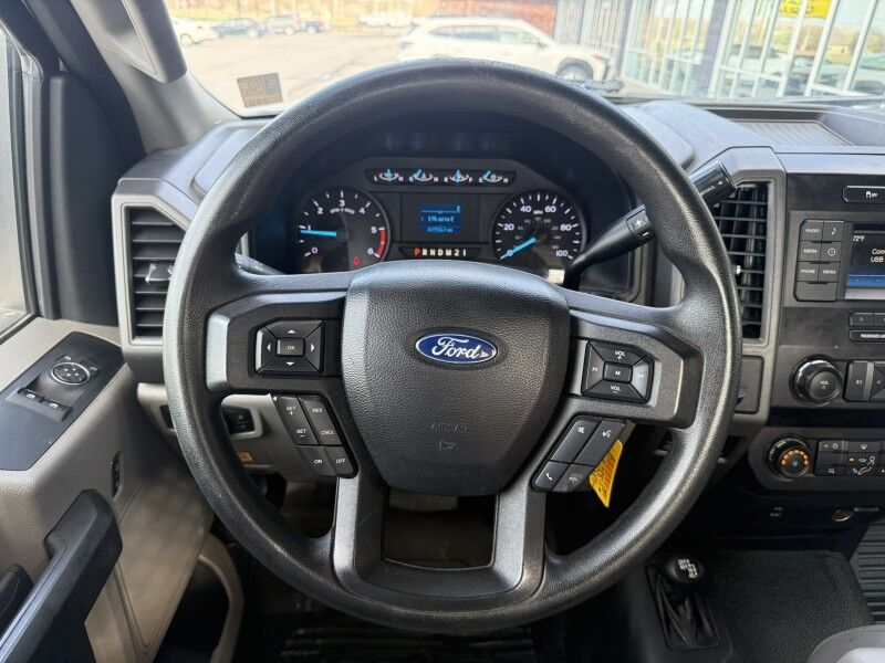 2019 Ford F-550 V10 4x4 Stake Flatbed w/ Lift Gate 79k mi's XL XL Collinsville OK