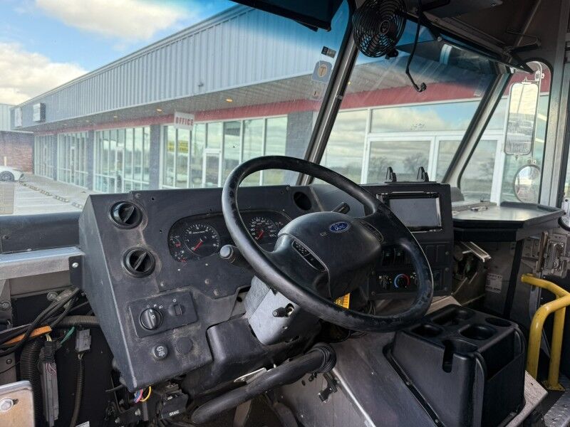 2019 Ford F-59 Stripped Chassis V10 Step Van Collinsville OK