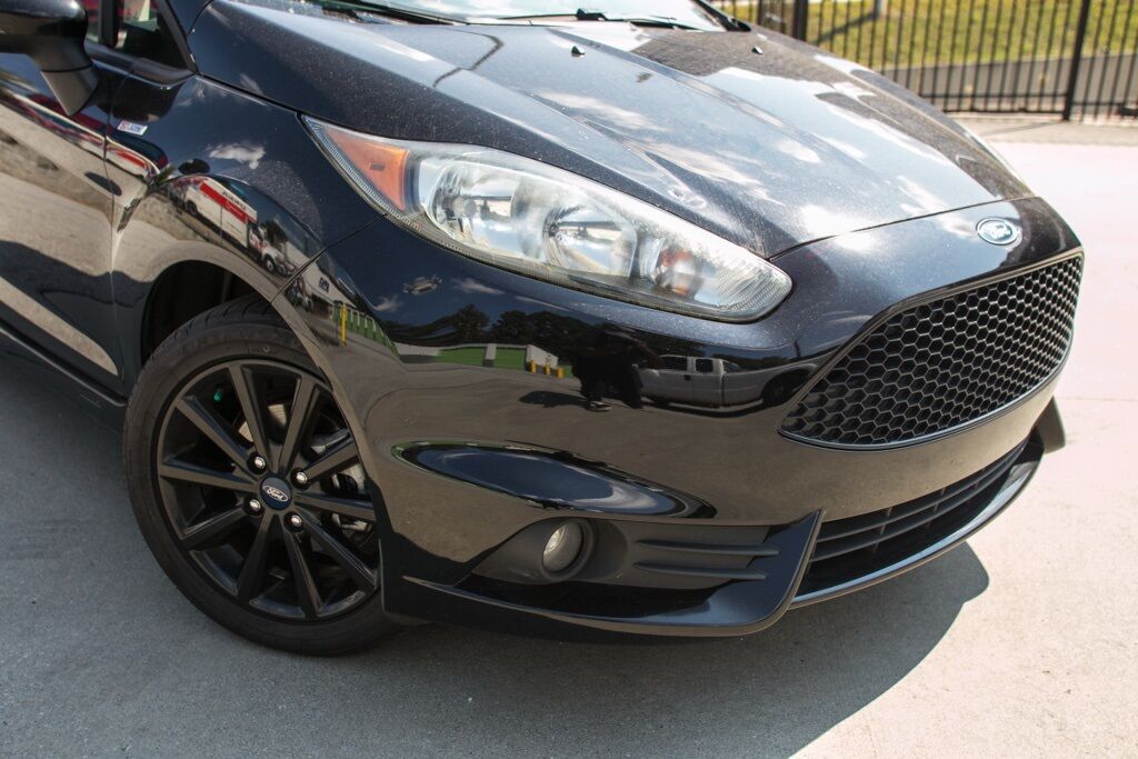 2019 Ford Fiesta ST photo 2