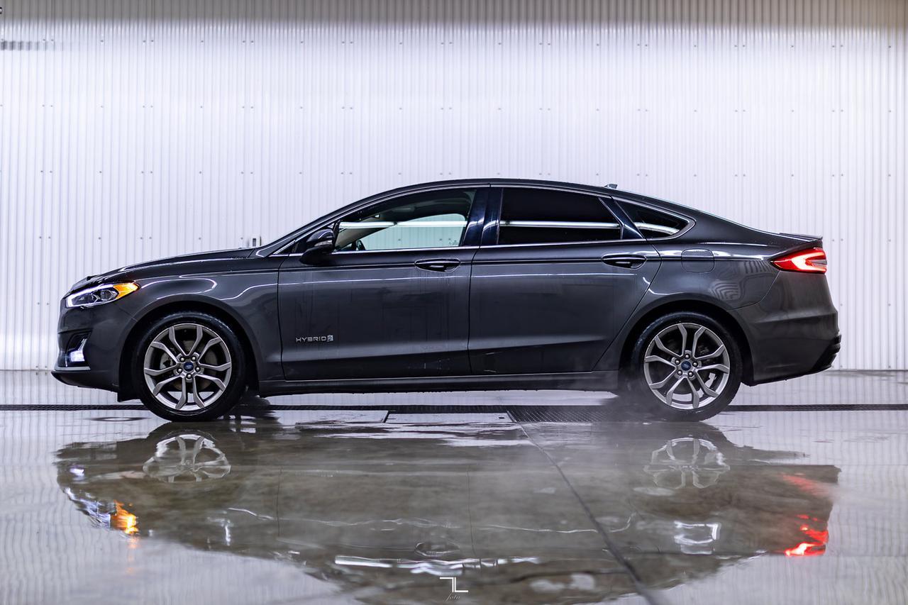 2019 Ford Fusion Hybrid Titanium Leather Roof Nav BCam Red Deer AB