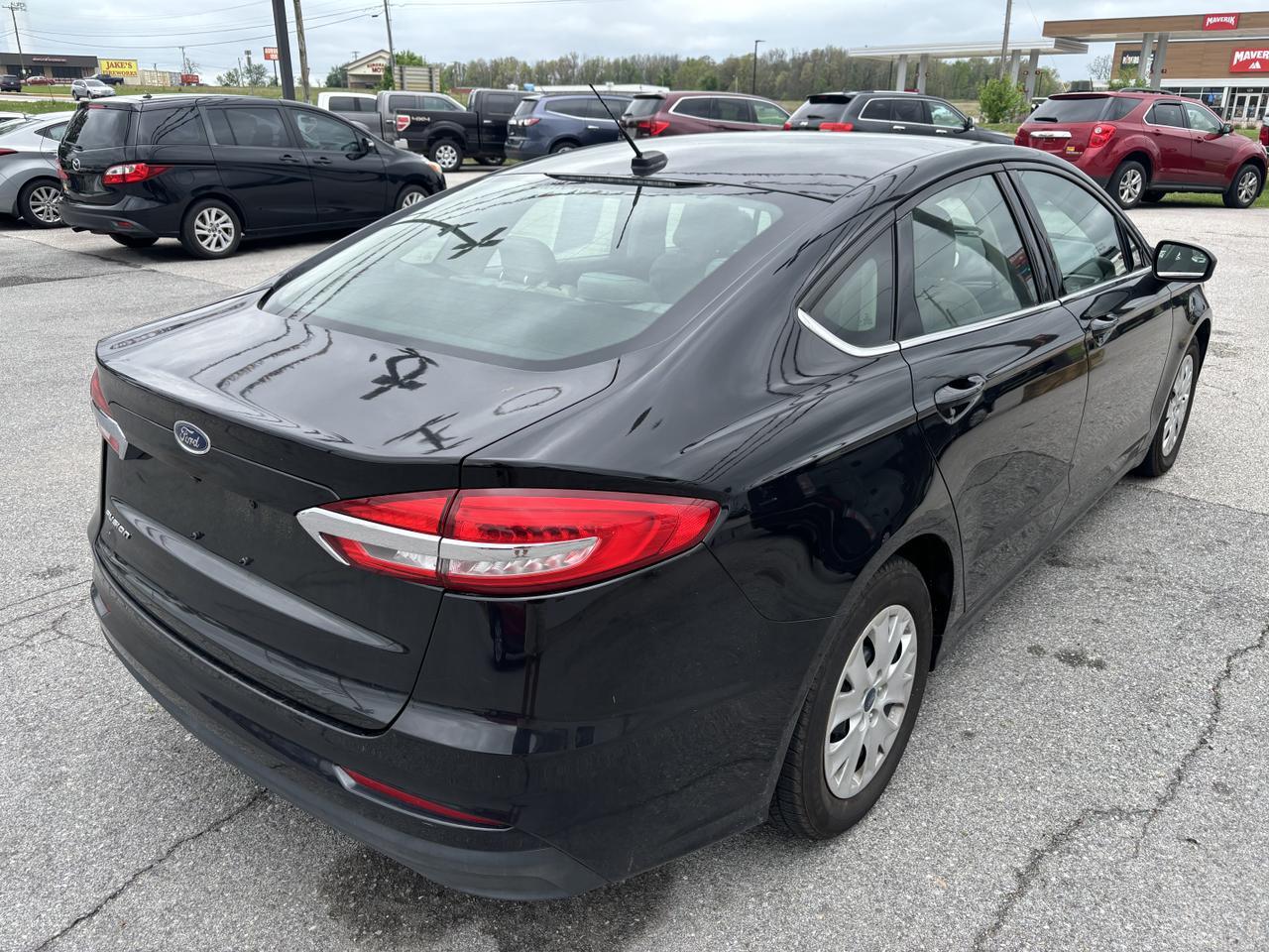 2019 Ford Fusion S Sedan 4D Aurora MO
