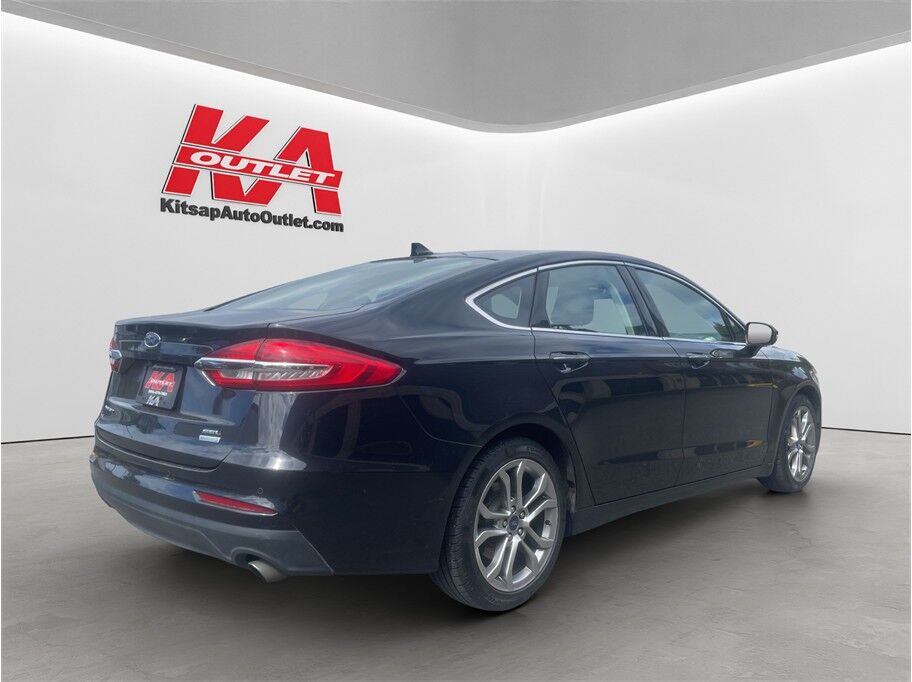 2019 Ford Fusion SEL Sedan 4D
