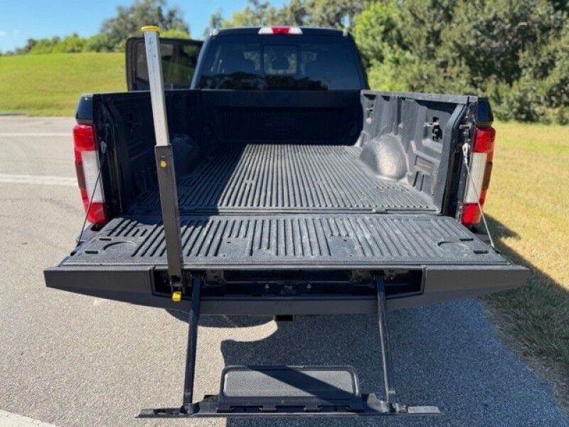 2019 Ford SUPER DUTY F-350 SRW LARIAT TURBO DIESEL LONG BED 8FT LEATHER RUNS GREAT CREW CAB Sarasota FL