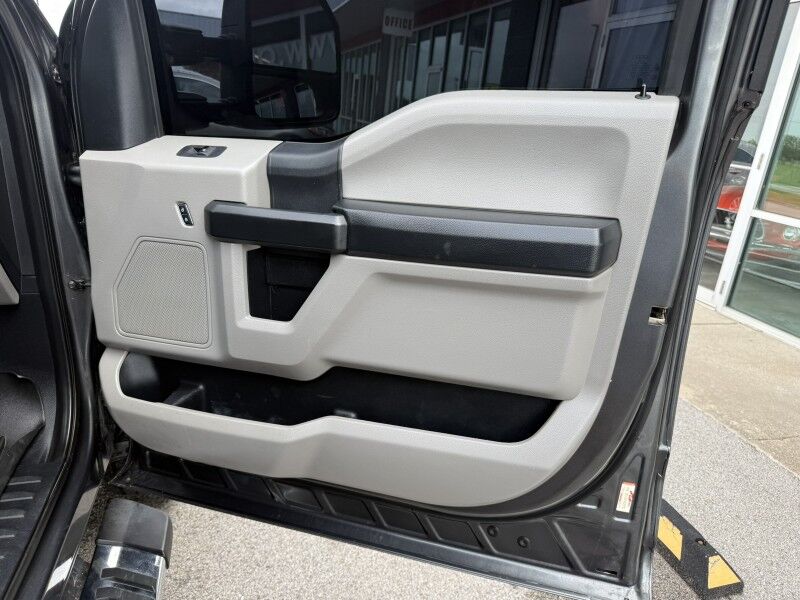 2019 Ford Super Crew F-350 DRW 4x4 Diesel XLT Collinsville OK