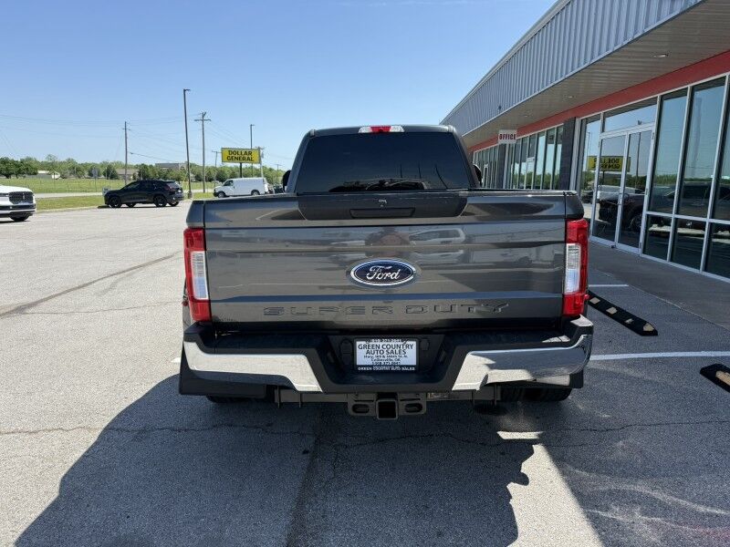 2019 Ford Super Crew F-350 DRW 4x4 Diesel XLT Collinsville OK