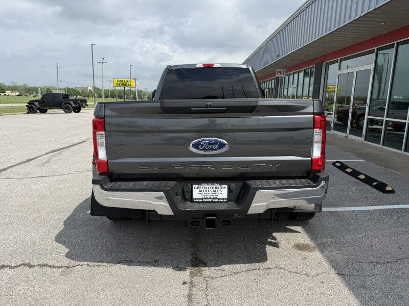 2019 Ford Super Crew F-350 DRW 4x4 Diesel XLT Collinsville OK