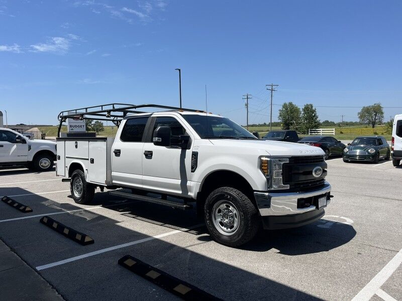 2019 Ford Super Crew F-350 SRW 4x4 Utility XL Collinsville OK