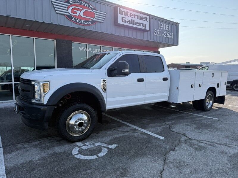 2019 Ford Super Crew F-550 V10 4x4 Utility
