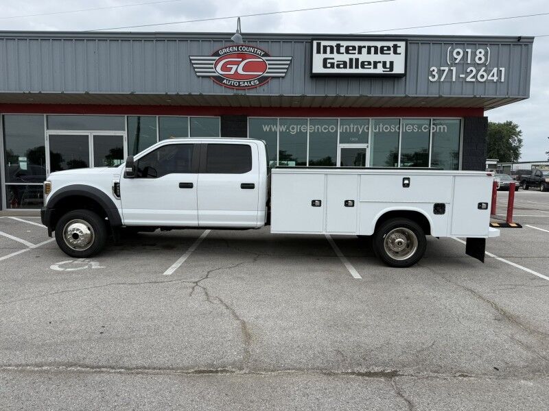 2019 Ford Super Crew F-550 V10 4x4 Utility