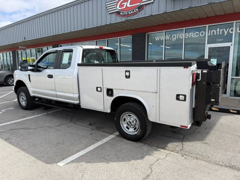 2019 Ford Super Duty F-250 4x4 Utility XL Collinsville OK