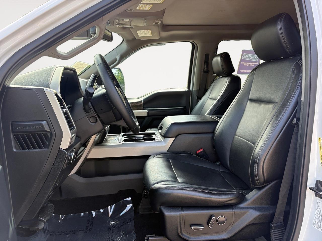 2019 Ford Super Duty F-250 SRW LARIAT, NEW 35 INCH TIRES, POWER RUNNING BOARDS, TOW PACKAGE, BACKUP CAMERA, PANORAMIC MOONROOF, BLIND SPOT ALERT, HEATED & VENTILATED SEATS, REAR POWER SLIDING WINDOW, ONLY 1 OWNER, CLEAN CERTIFIED CARFAX, RIDE THE RODE IN THIS F-250! Virginia Beach VA