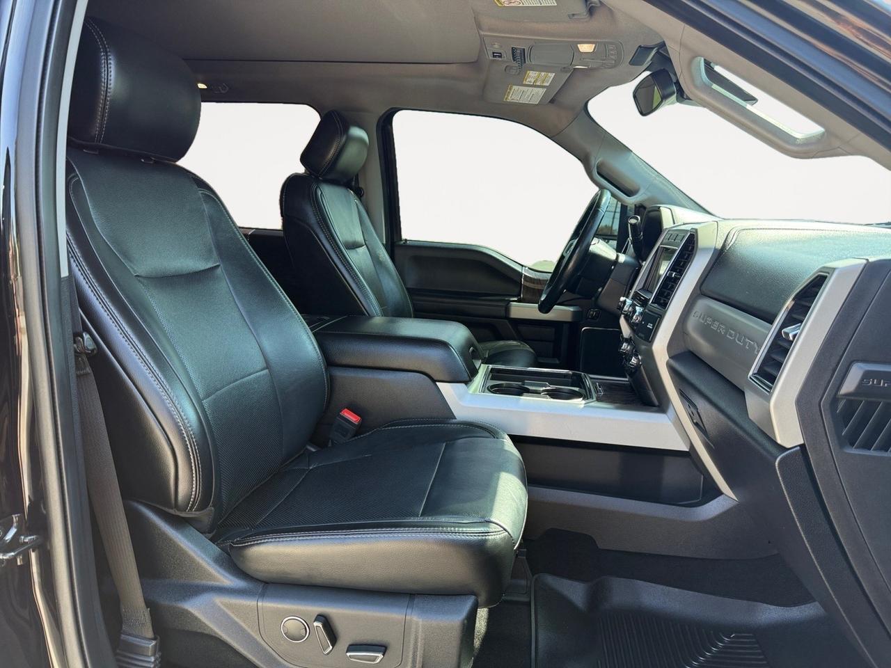 2019 Ford Super Duty F-250 SRW LARIAT, POWER MOONROOF TWIN PANEL, POWER SLIDING REAR WINDOW W/ DEFROSTER, HEATED AND POWERED MIRRORS, BACKUP CAMERA, TOW HOOKS, UNIVERSAL GARAGE DOOR OPENER, NAVIGATION, TAILGATE STEP, REMOTE KEYLESS ENTRY, SIRIUS XM, WIFI, COME AND CHECK OUT THIS G Norfolk VA