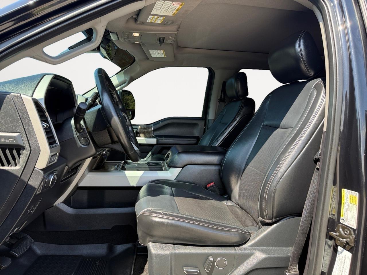 2019 Ford Super Duty F-250 SRW LARIAT, POWER MOONROOF TWIN PANEL, POWER SLIDING REAR WINDOW W/ DEFROSTER, HEATED AND POWERED MIRRORS, BACKUP CAMERA, TOW HOOKS, UNIVERSAL GARAGE DOOR OPENER, NAVIGATION, TAILGATE STEP, REMOTE KEYLESS ENTRY, SIRIUS XM, WIFI, COME AND CHECK OUT THIS G Norfolk VA