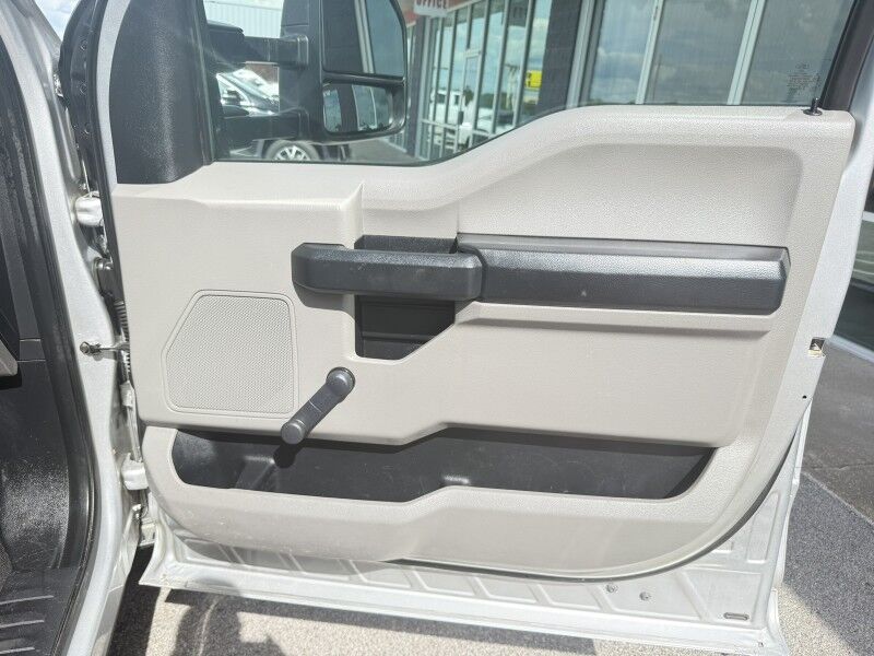 2019 Ford Super Duty F-250 Utility w/ Lift 29k mi's XL Collinsville OK
