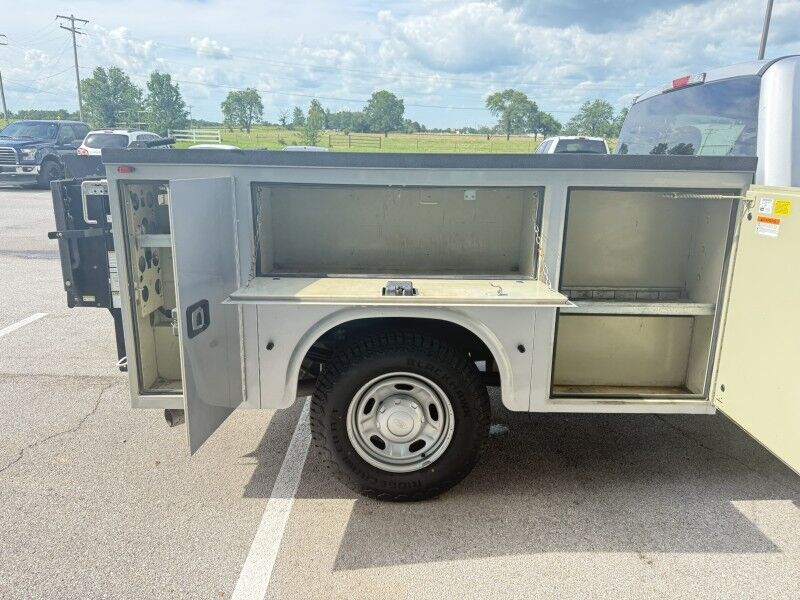 2019 Ford Super Duty F-250 Utility w/ Lift 29k mi's XL Collinsville OK