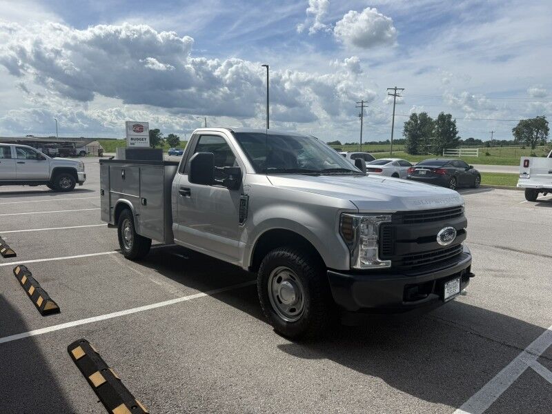 2019 Ford Super Duty F-250 Utility w/ Lift 29k mi's XL Collinsville OK