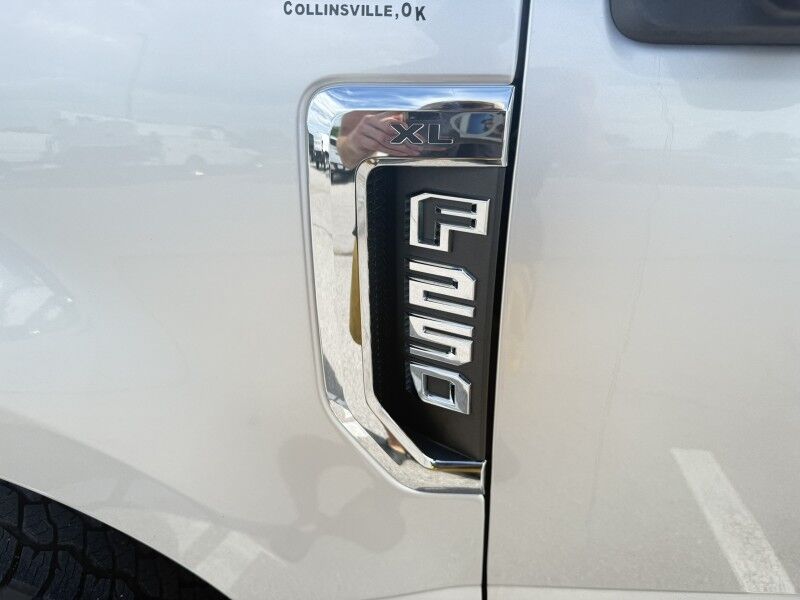 2019 Ford Super Duty F-250 Utility w/ Lift 29k mi's XL Collinsville OK
