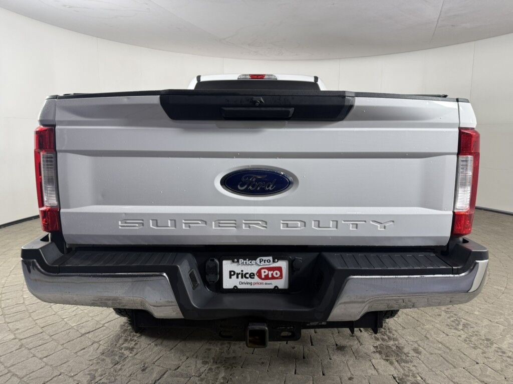 2019 Ford Super Duty F-250 XLT 4WD Crew Cab 8' Box 6.7L Diesel Maumee OH