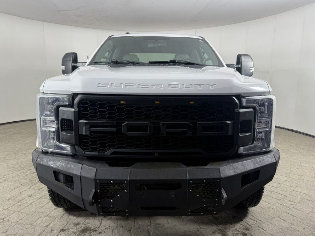 2019 Ford Super Duty F-250 XLT 4WD Crew Cab 8' Box 6.7L Diesel Maumee OH